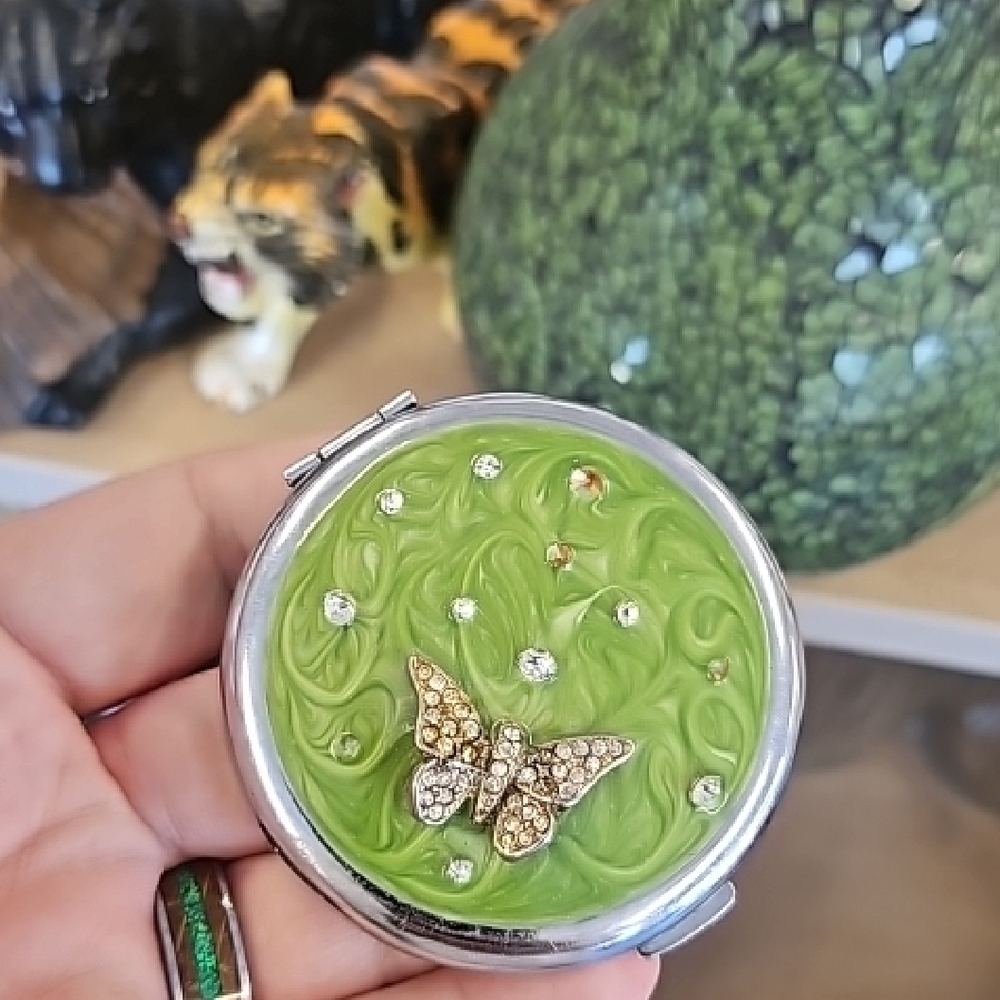 Green Butterfly Compact Mirror - Fashion Accessory